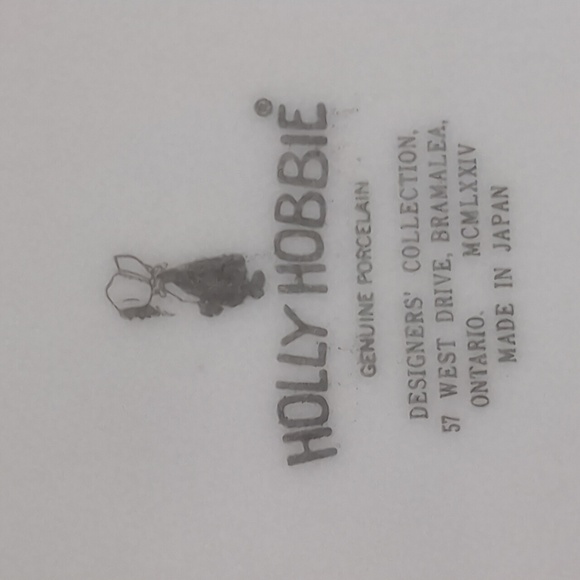 VGT,Holly Hobbie White Porcelain Teapot Features A Young Girl In a Green Dress. - Picture 10 of 12